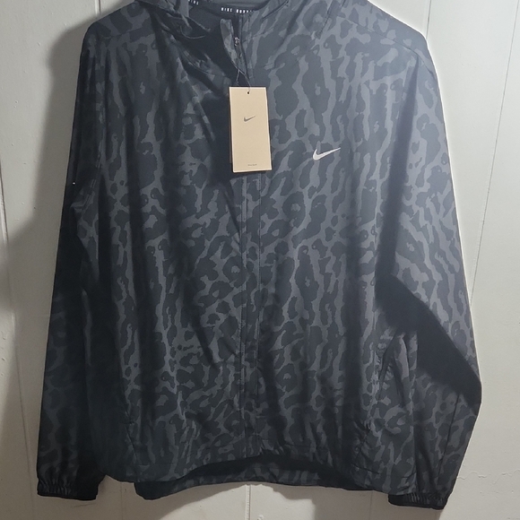 Nike Charcoal Camo Jacket - Picture 1 of 3